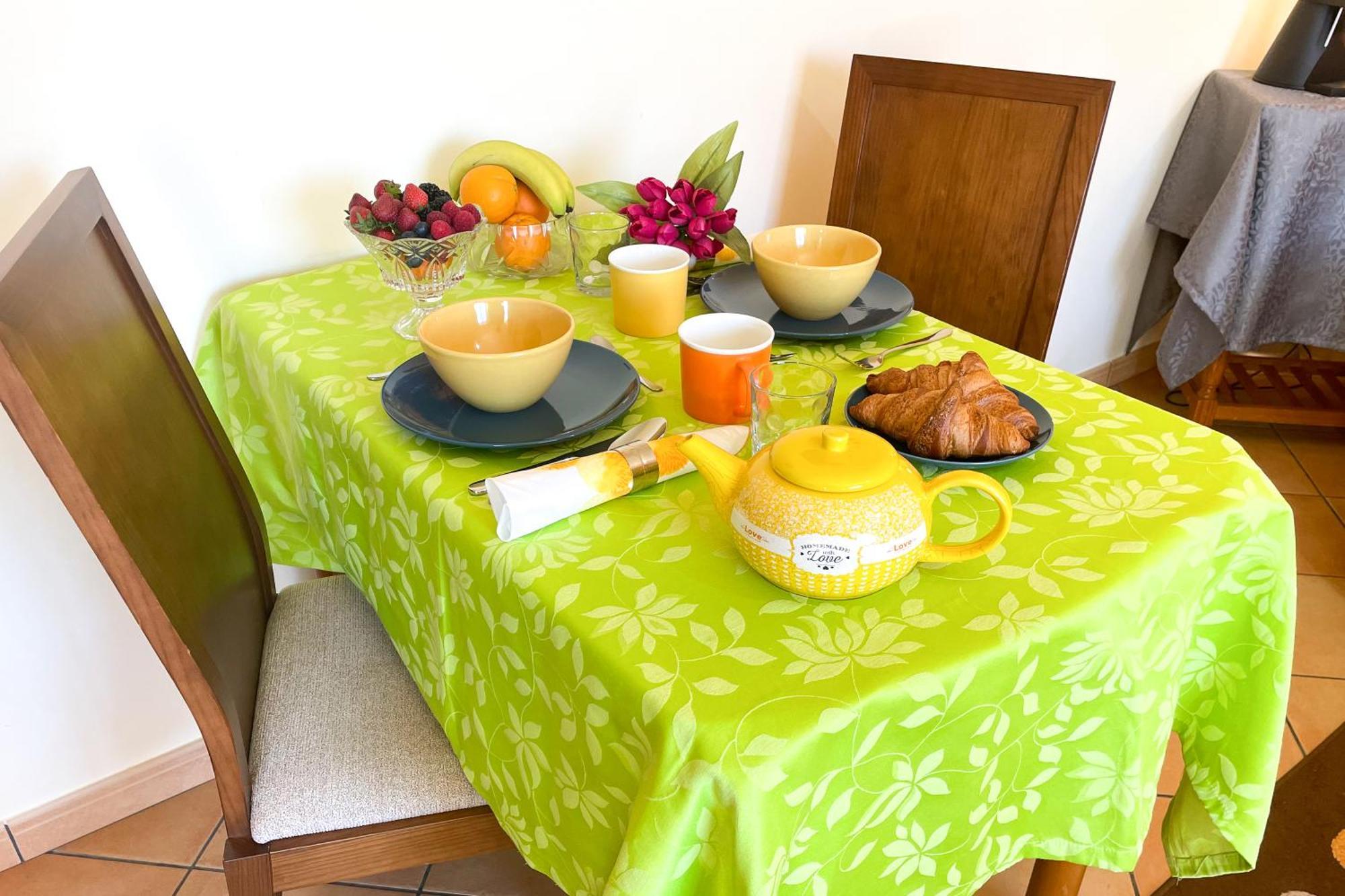 Villa Eber - Independent 1 & 2 Bedroom Apartments, Pool, Air Con, Fast Wi-Fi, Near Old Town Of Albufeira And Beaches Exterior foto