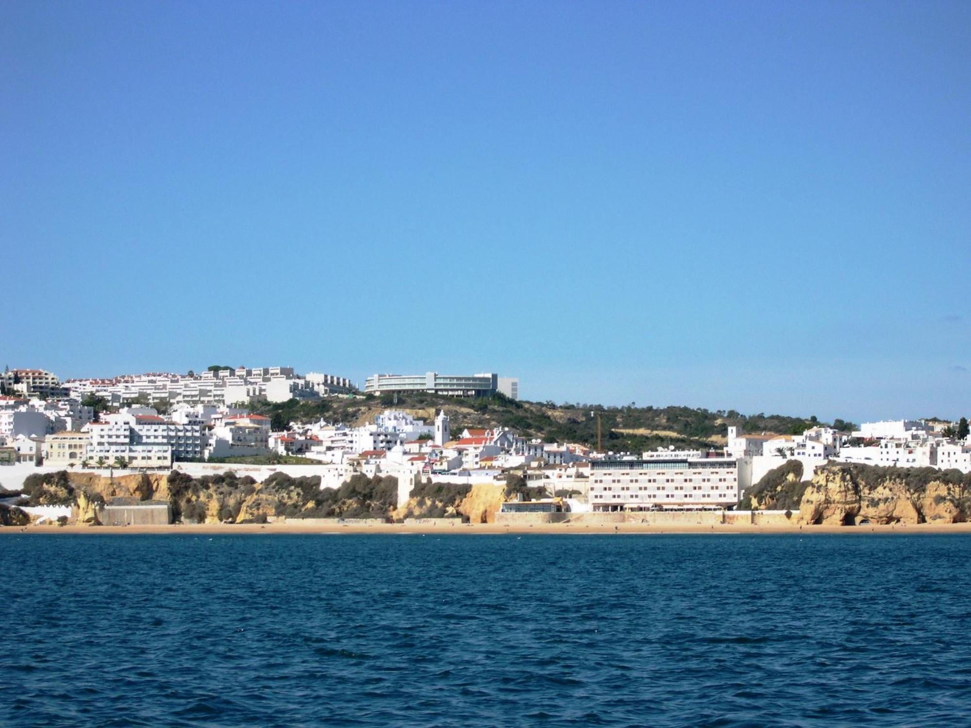 Villa Eber - Independent 1 & 2 Bedroom Apartments, Pool, Air Con, Fast Wi-Fi, Near Old Town Of Albufeira And Beaches Exterior foto
