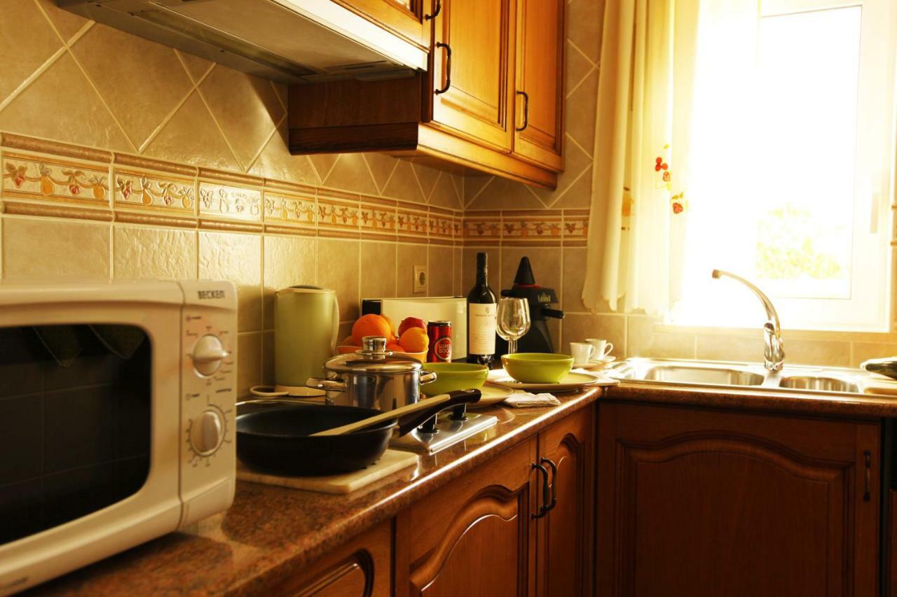 Villa Eber - Independent 1 & 2 Bedroom Apartments, Pool, Air Con, Fast Wi-Fi, Near Old Town Of Albufeira And Beaches Exterior foto