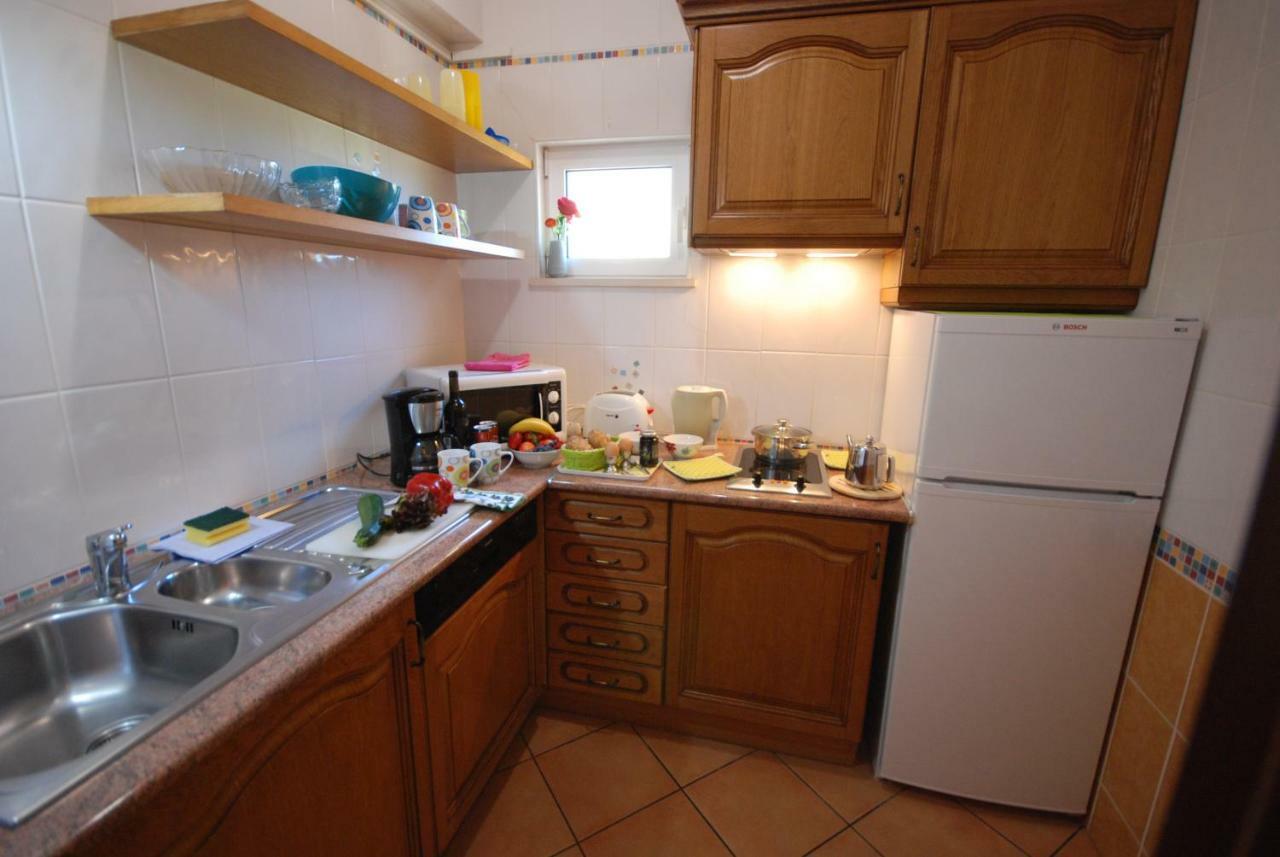 Villa Eber - Independent 1 & 2 Bedroom Apartments, Pool, Air Con, Fast Wi-Fi, Near Old Town Of Albufeira And Beaches Exterior foto