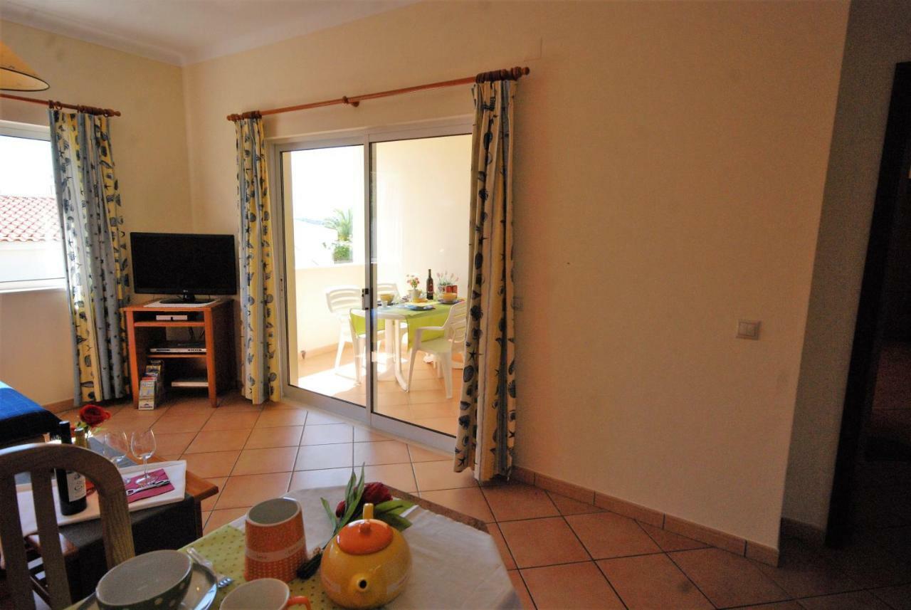 Villa Eber - Independent 1 & 2 Bedroom Apartments, Pool, Air Con, Fast Wi-Fi, Near Old Town Of Albufeira And Beaches Exterior foto