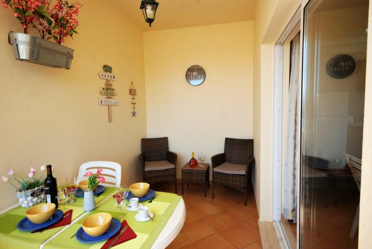 Villa Eber - Independent 1 & 2 Bedroom Apartments, Pool, Air Con, Fast Wi-Fi, Near Old Town Of Albufeira And Beaches Exterior foto