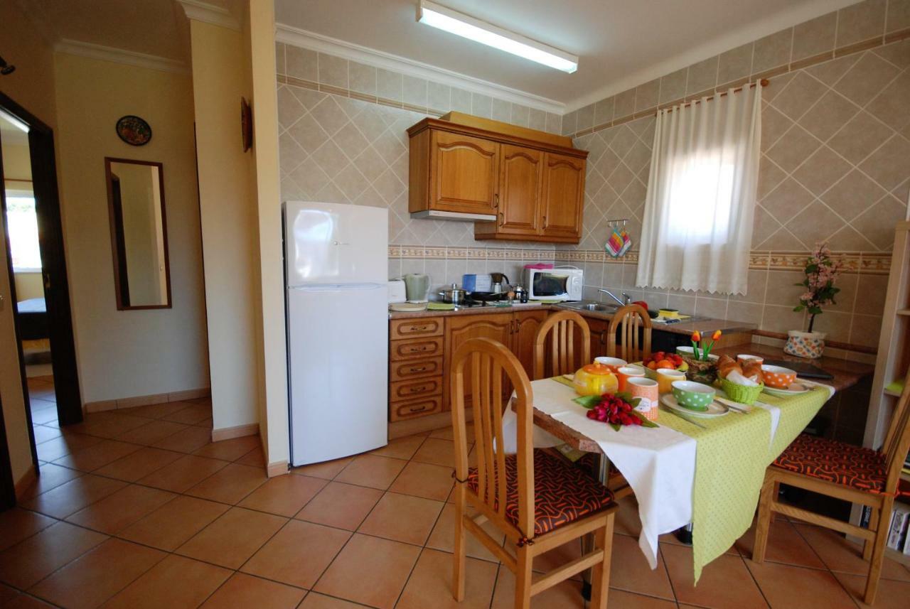 Villa Eber - Independent 1 & 2 Bedroom Apartments, Pool, Air Con, Fast Wi-Fi, Near Old Town Of Albufeira And Beaches Exterior foto